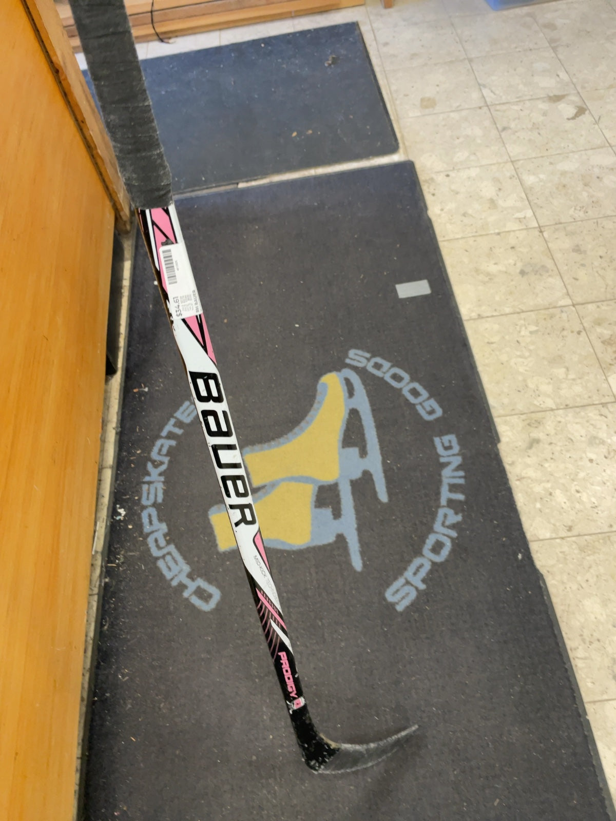 Bauer Prodigy RH Hockey Stick Black/Pink