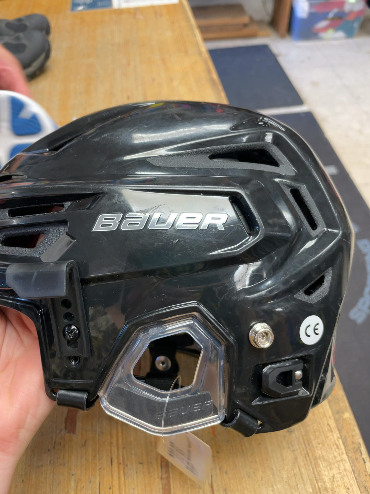 Bauer RE-AKT 155 Size M Hockey Helmet