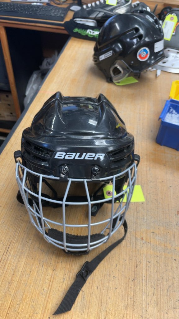 Bauer Skating Helmet with Cage (48-53.5cm)