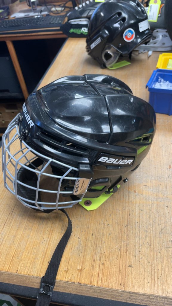 Bauer Skating Helmet with Cage (48-53.5cm)