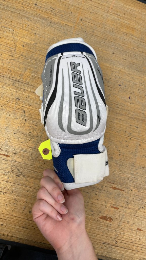 Bauer Small Hockey Knee Pads - White