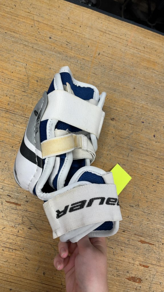Bauer Small Hockey Knee Pads - White
