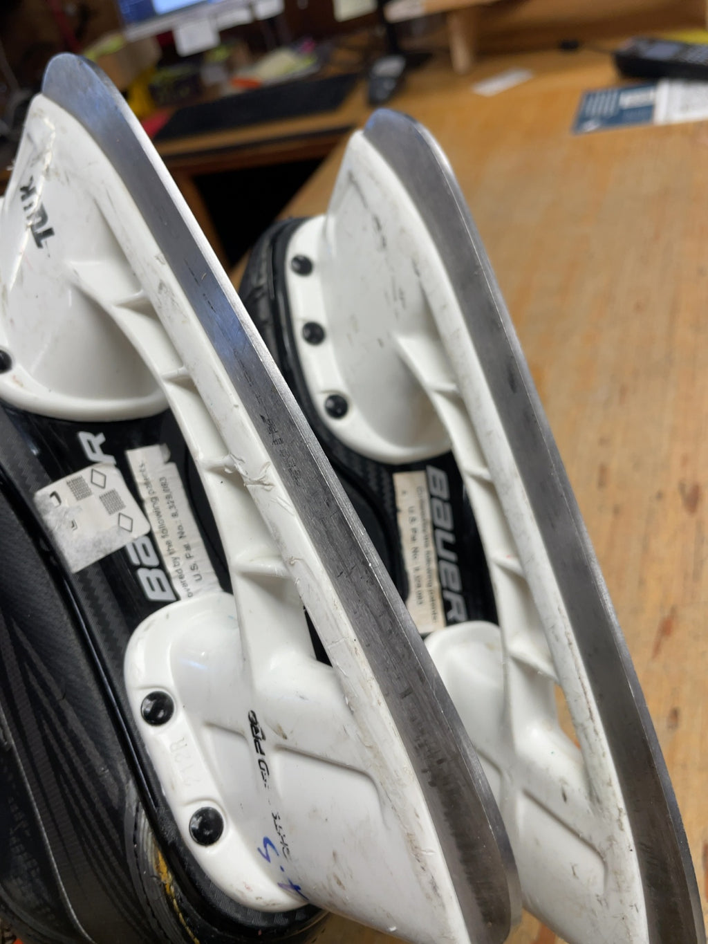 Bauer Supreme 150 Size 1.5D Hockey Skates