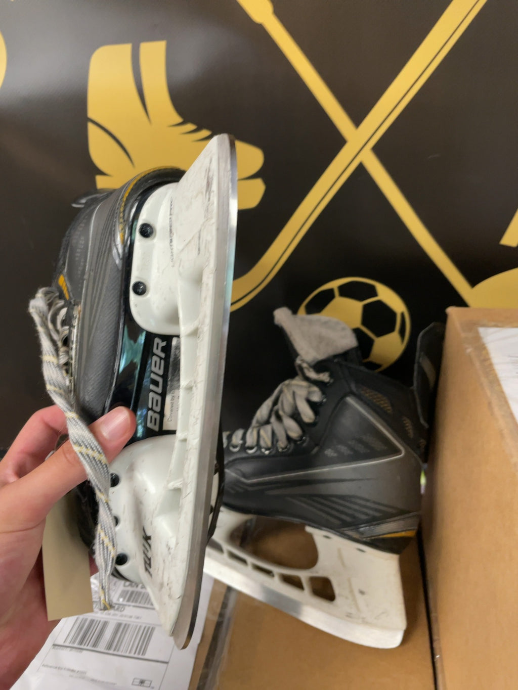 Bauer Supreme 150 Size 2D Hockey Skates