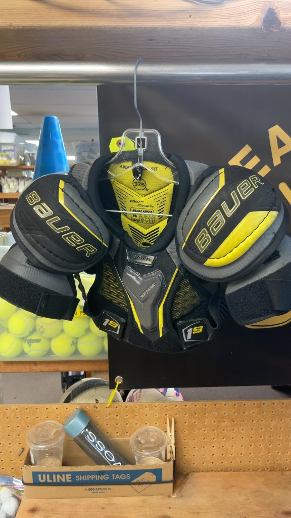 Bauer Supreme 1S Youth Hockey Shoulder Pads