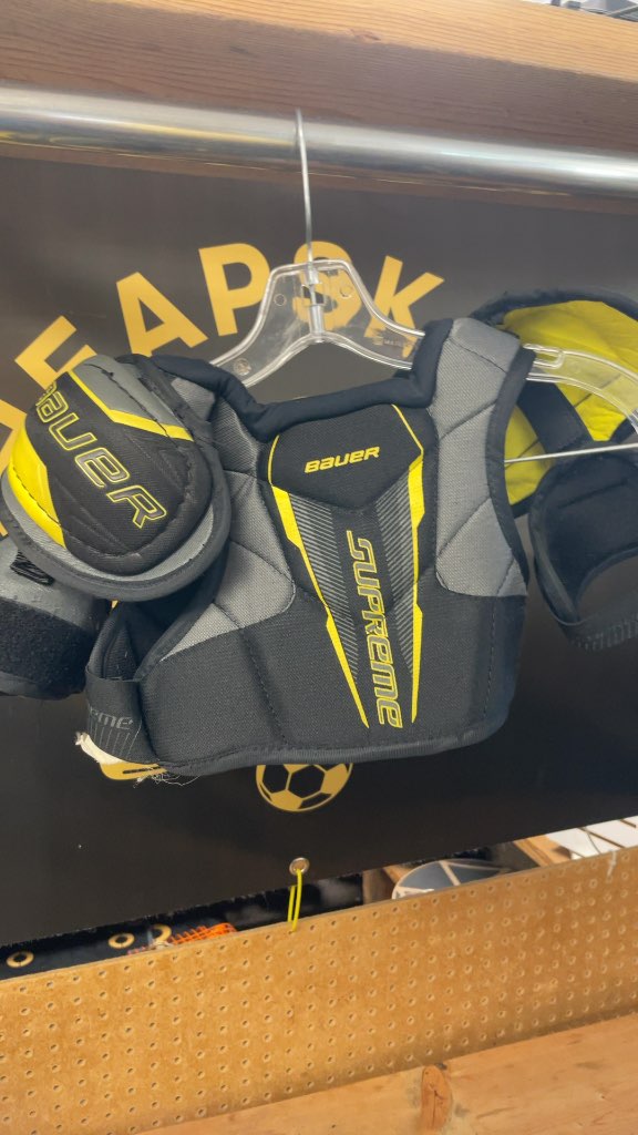 Bauer Supreme 1S Youth Hockey Shoulder Pads - Medium