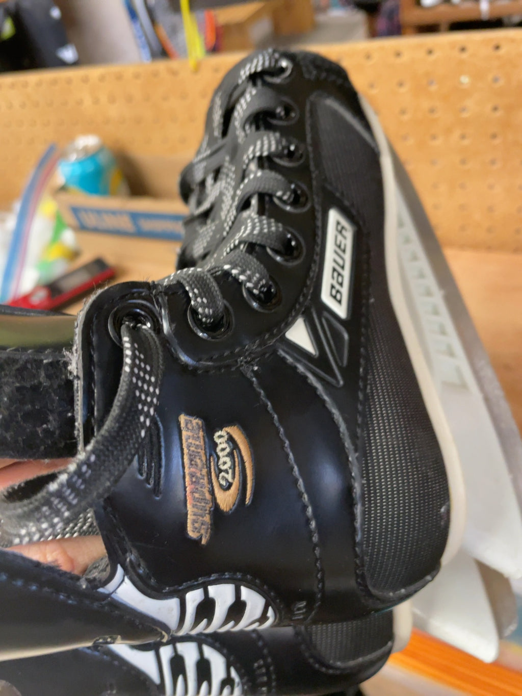 Bauer Supreme 2000 Size 12.5C Wide Hockey Skates