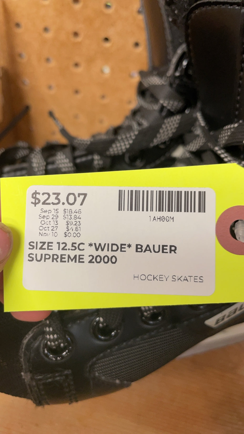 Bauer Supreme 2000 Size 12.5C Wide Hockey Skates