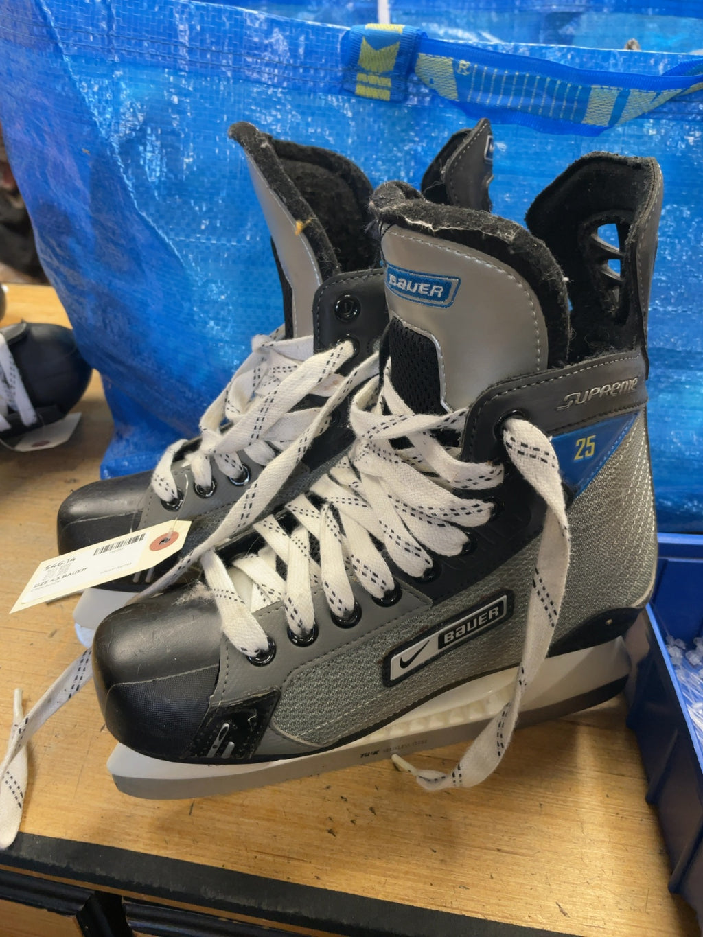 Bauer Supreme 25 Size 4.5 Hockey Skates