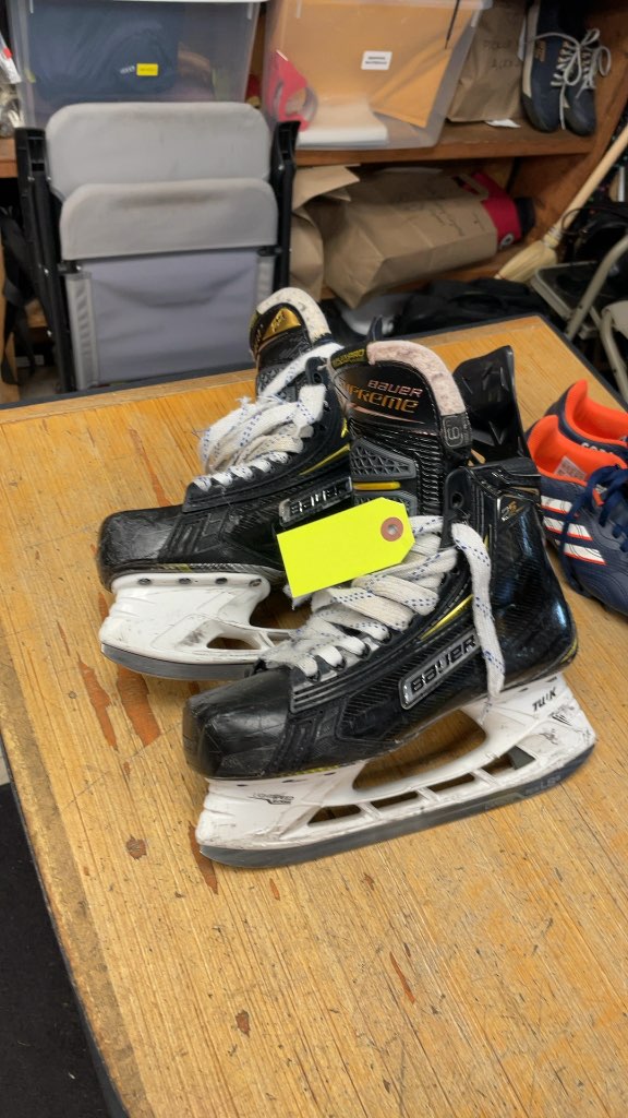 Bauer Supreme 2S Pro Hockey Skates - Size 6