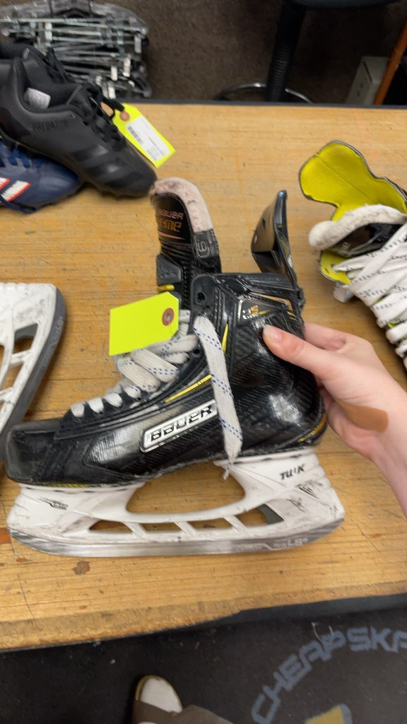 Bauer Supreme 2S Pro Hockey Skates - Size 6