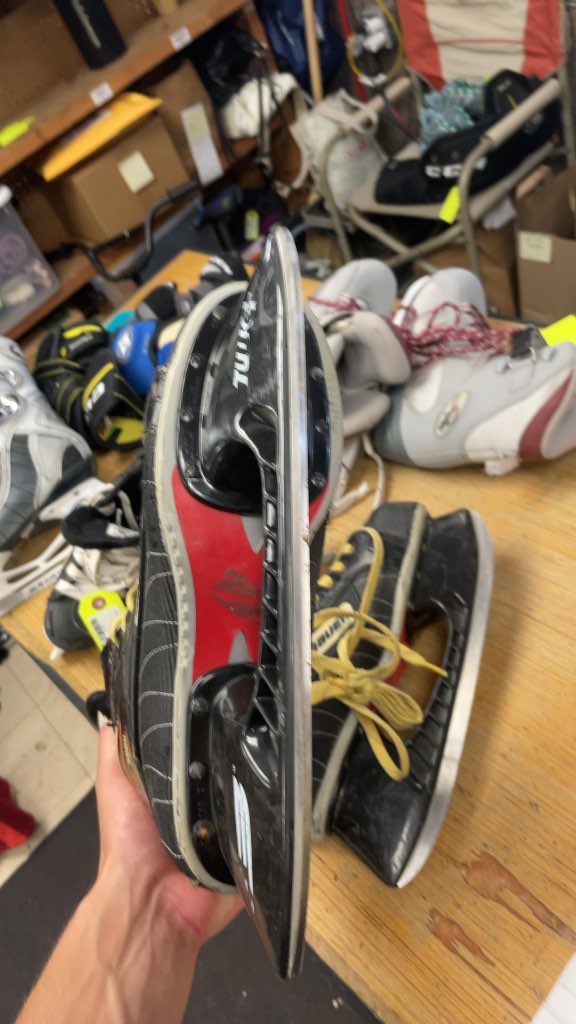 Bauer Supreme 3000 Limited Edition Hockey Skates - Size 9