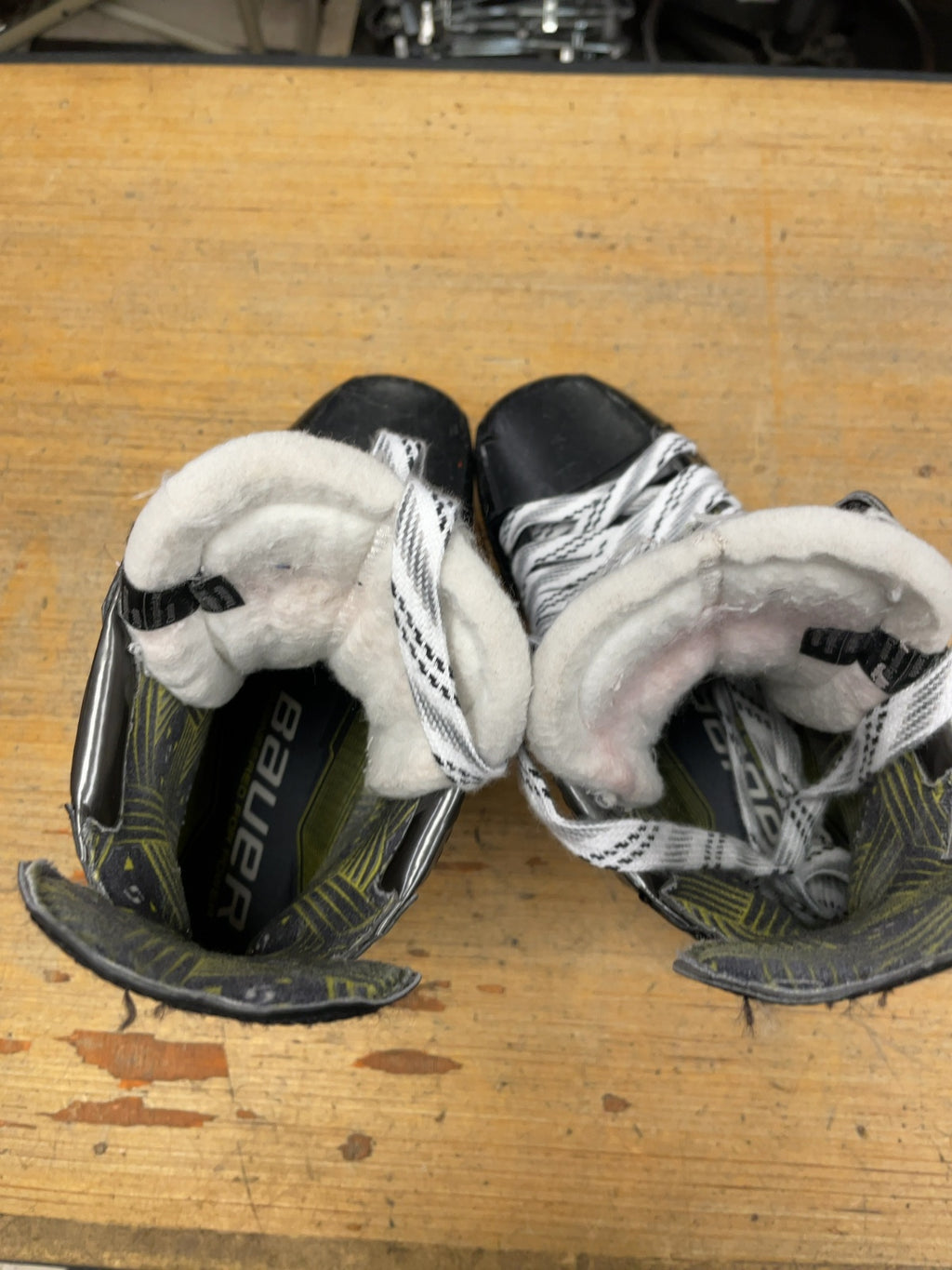 Bauer Supreme Comp Size 5 D Hockey Skates