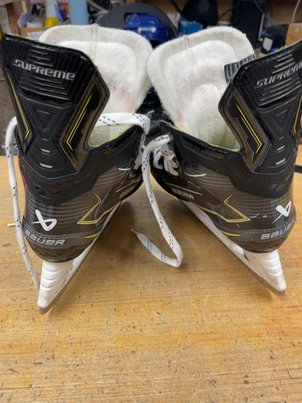 Bauer Supreme Elite Size 3 EE Hockey Skates