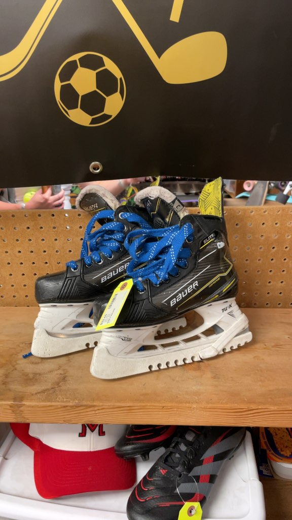 Bauer Supreme Hockey Skates Size 3