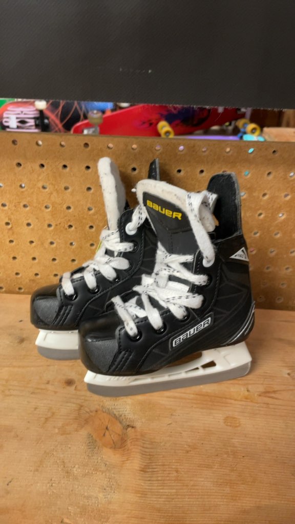 Bauer Supreme Hockey Skates Size 7C
