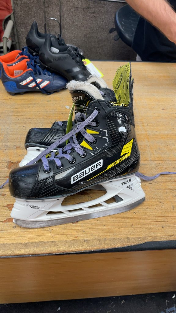 Bauer Supreme Ignite Pro+ Hockey Skates - Size 3.5