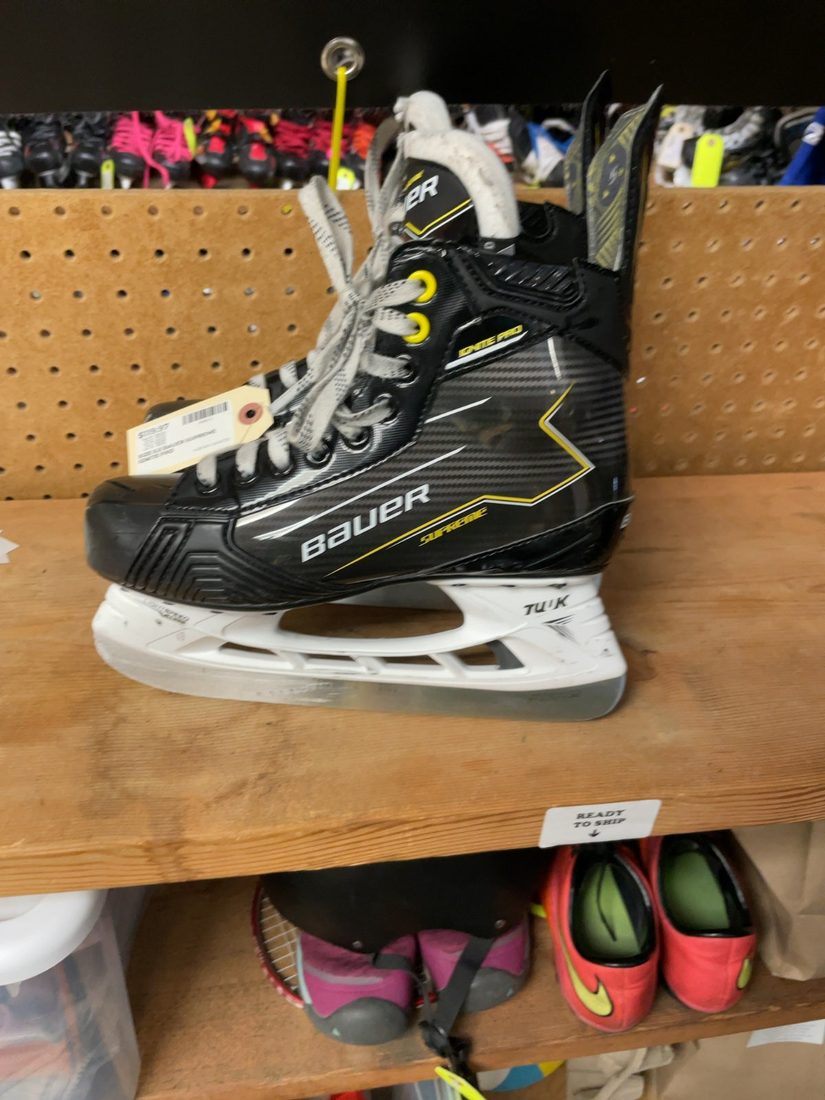 Bauer Supreme Ignite Pro Size 5.5 D Hockey Skates