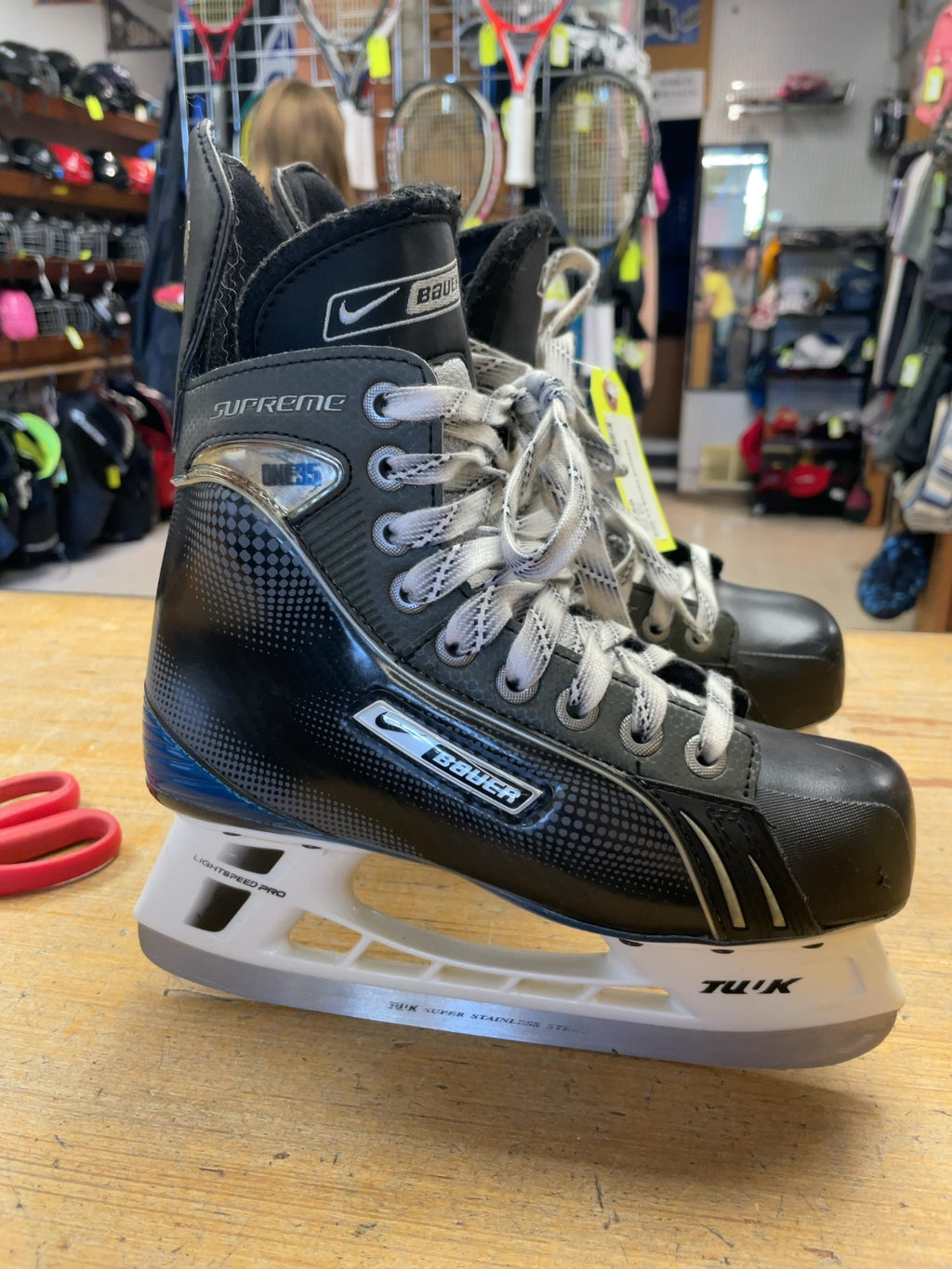 Bauer Supreme One.35 Size 3.5 Hockey Skates