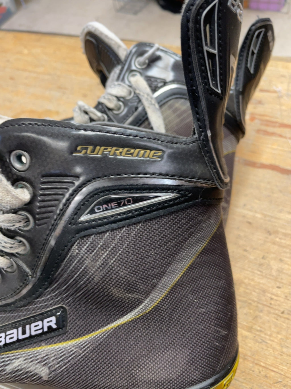 Bauer Supreme One70 Size 12D Hockey Skates