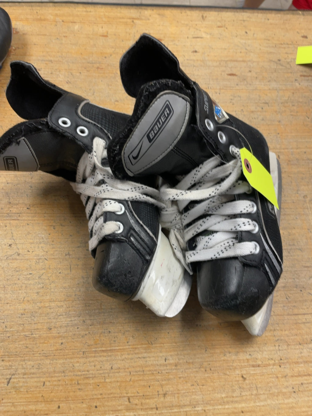 Bauer Supreme Pro Size 1 Hockey Skates