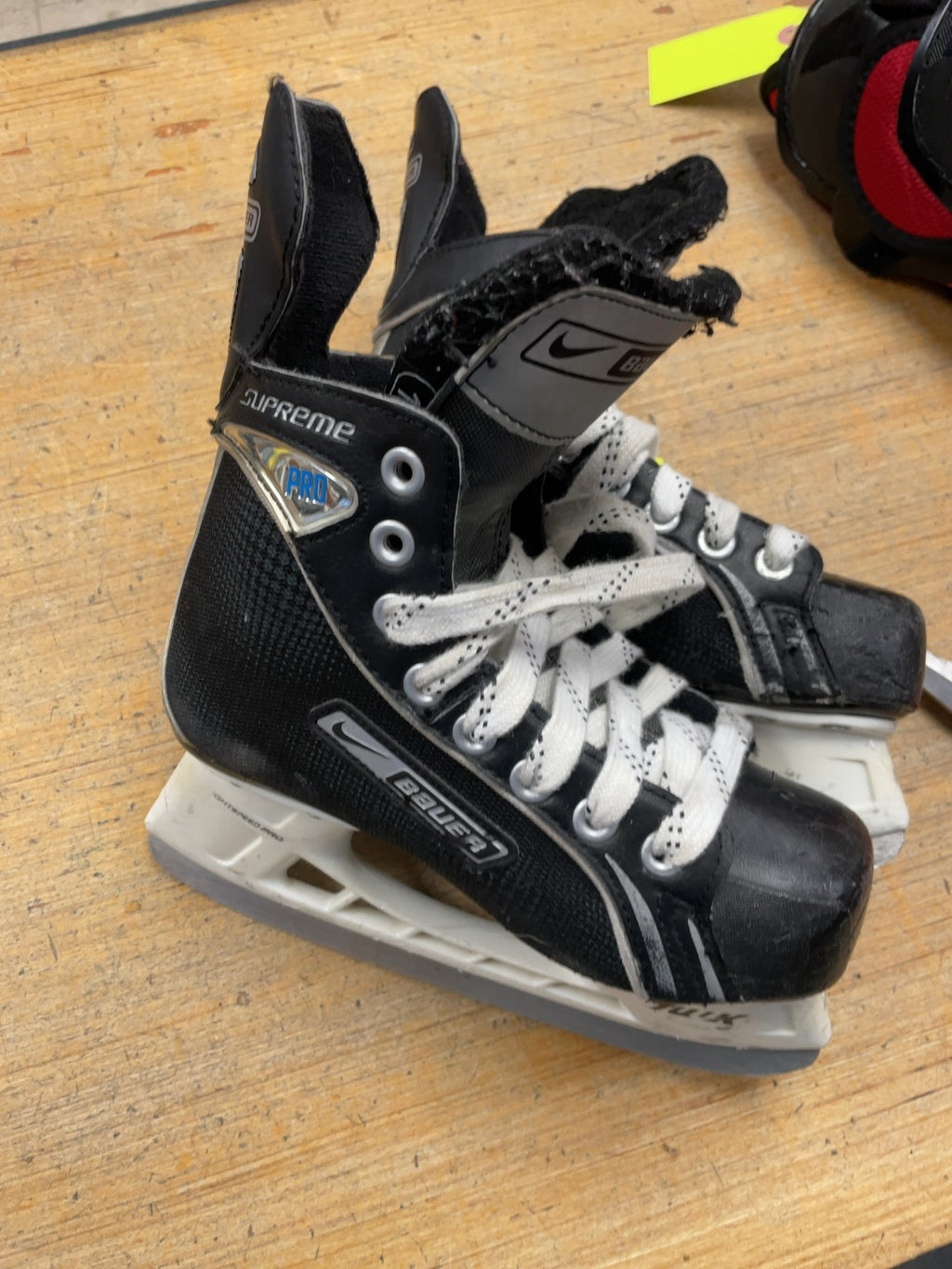 Bauer Supreme Pro Size 1 Hockey Skates