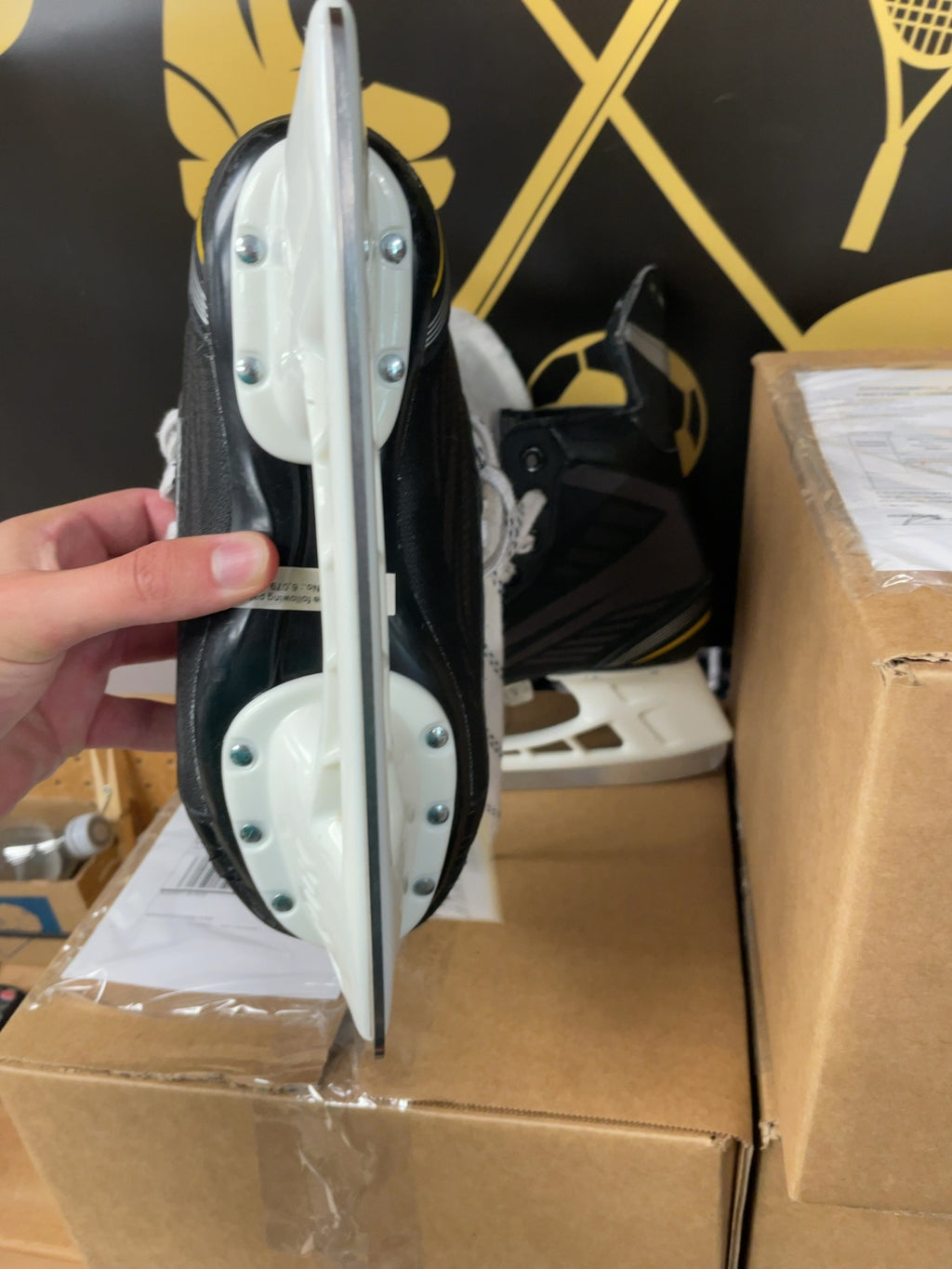 Bauer Supreme Pro Size 4 R Hockey Skates