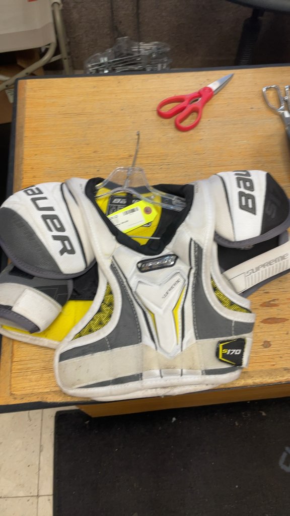 Bauer Supreme S170 Junior Small Hockey Shoulder Pads