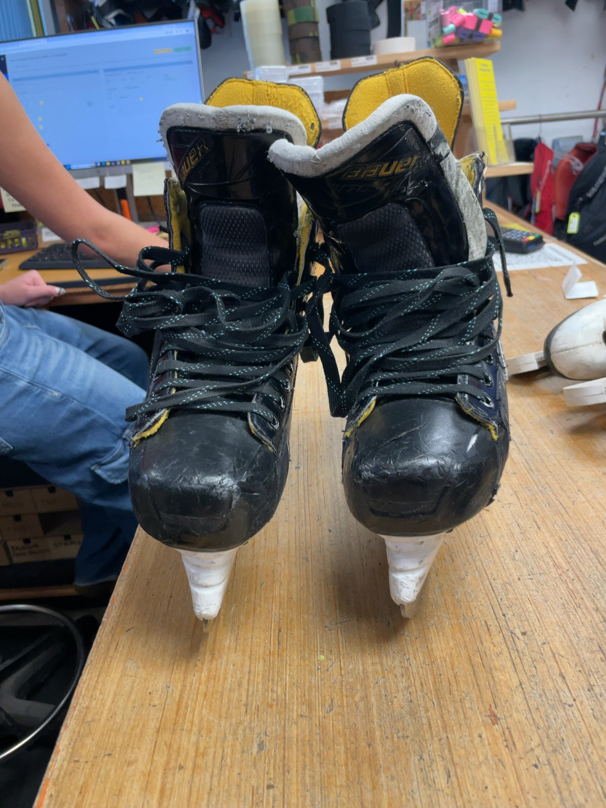 Bauer Supreme S170 Size 8 Hockey Skates