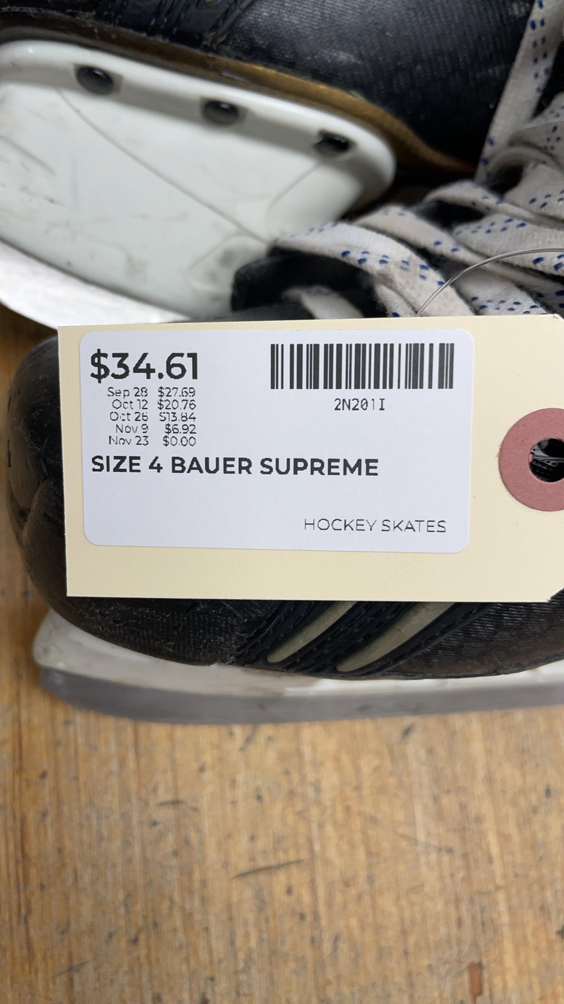 Bauer Supreme Size 4 Hockey Skates