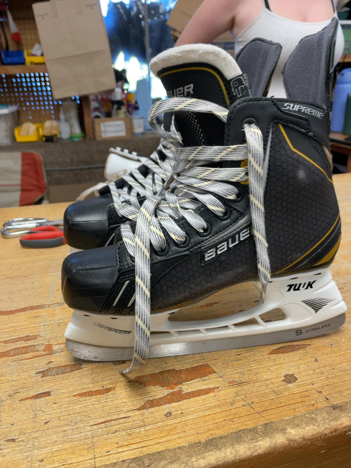Bauer Supreme Size 5 Hockey Skates