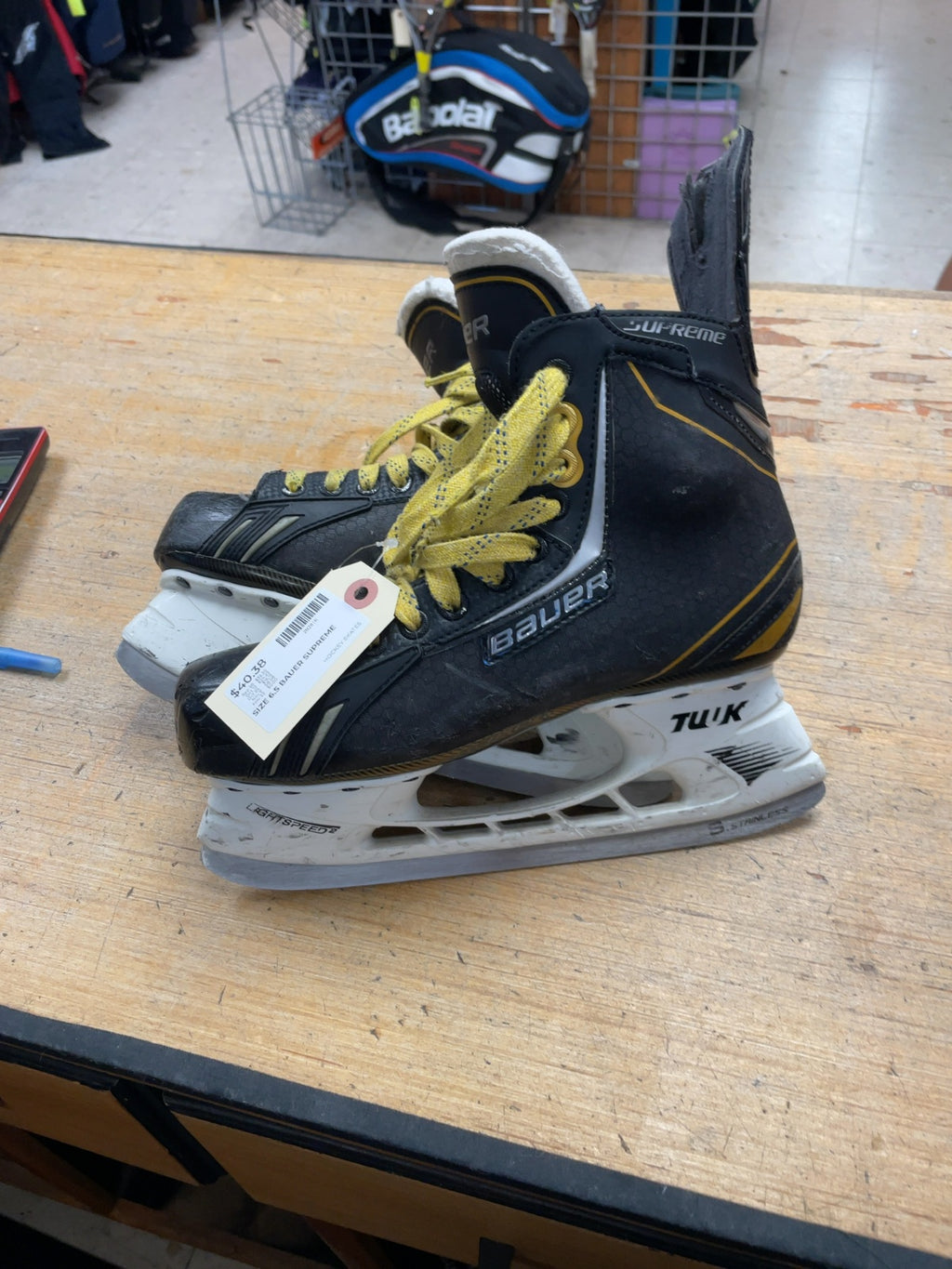 Bauer Supreme Size 6.5 Hockey Skates