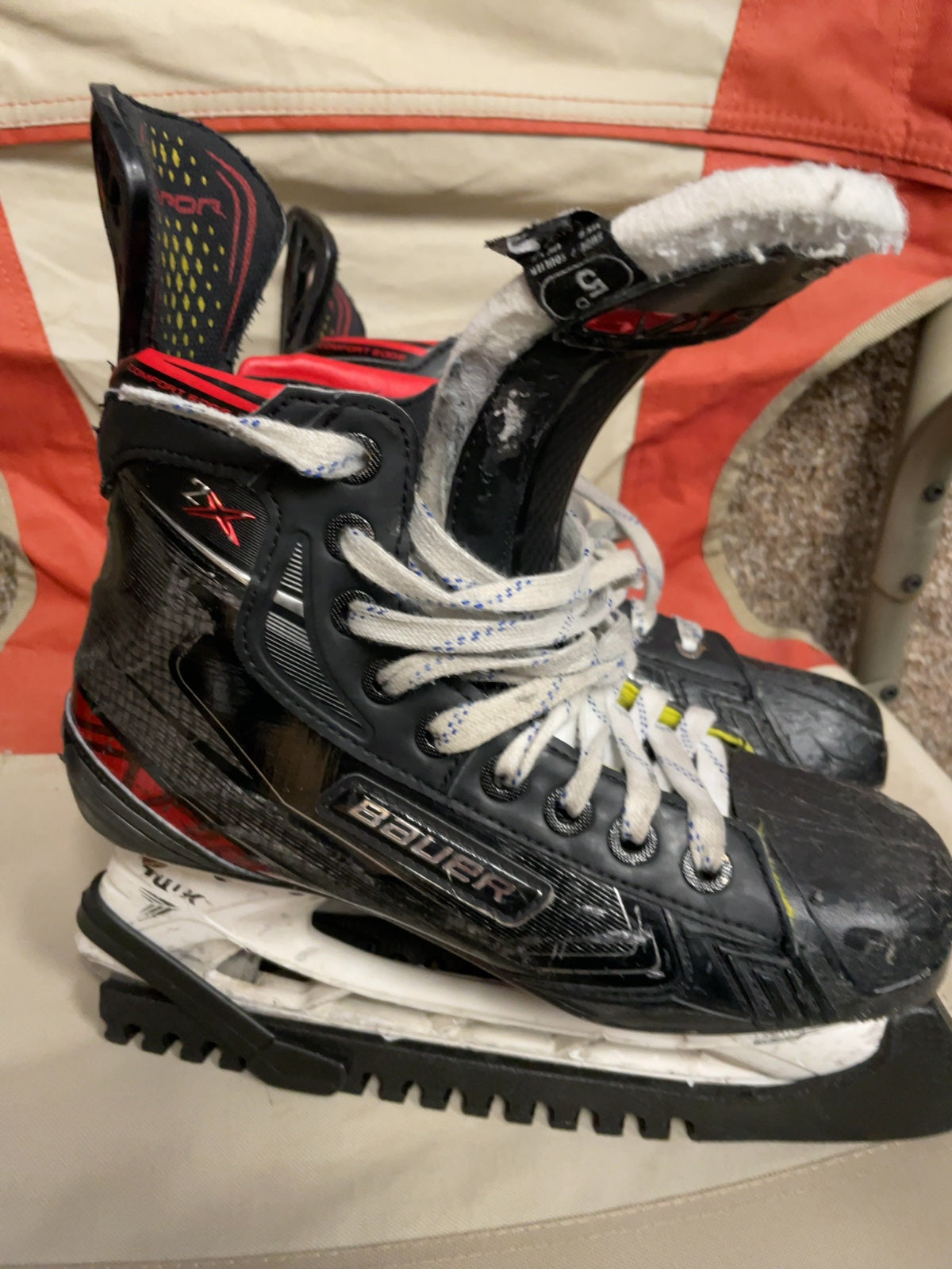 Bauer Vapor 2X Size 5 D Hockey Skates