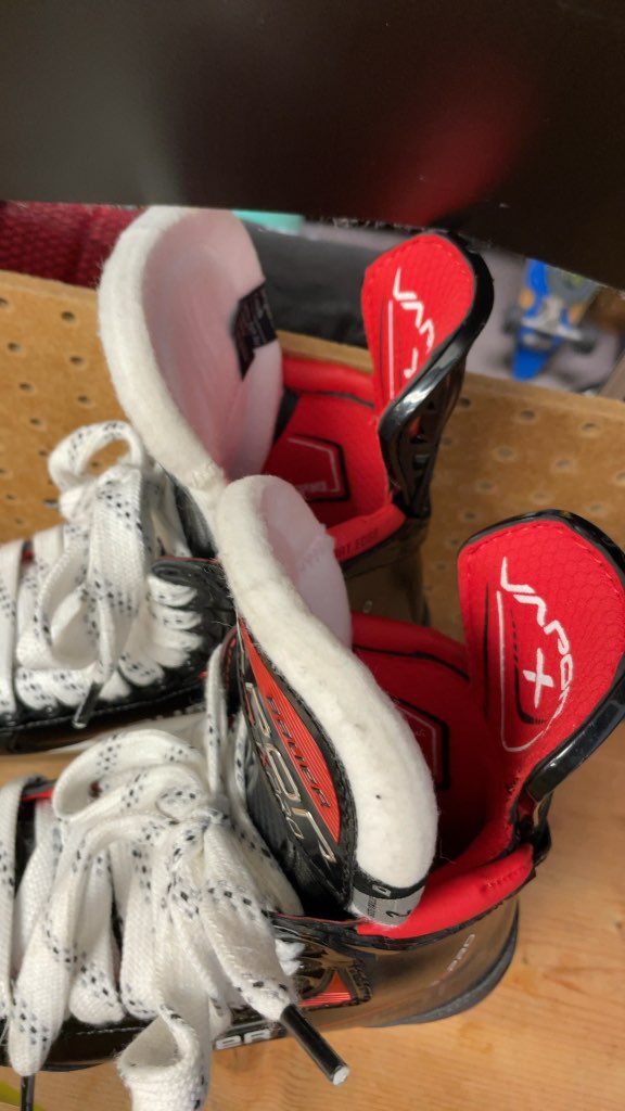 Bauer Vapor 3X Pro Hockey Skates - Size 2