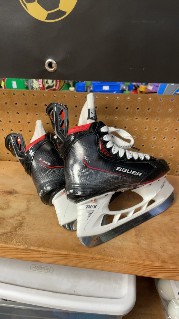 Bauer Vapor 3X Pro Hockey Skates - Size 2