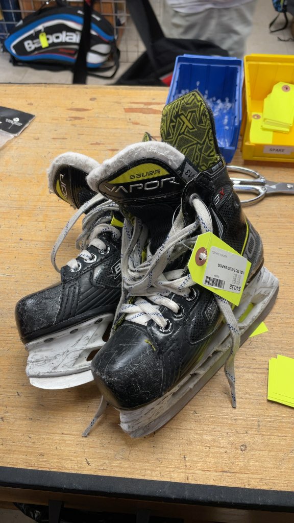 Bauer Vapor Hockey Skates - Size 13C