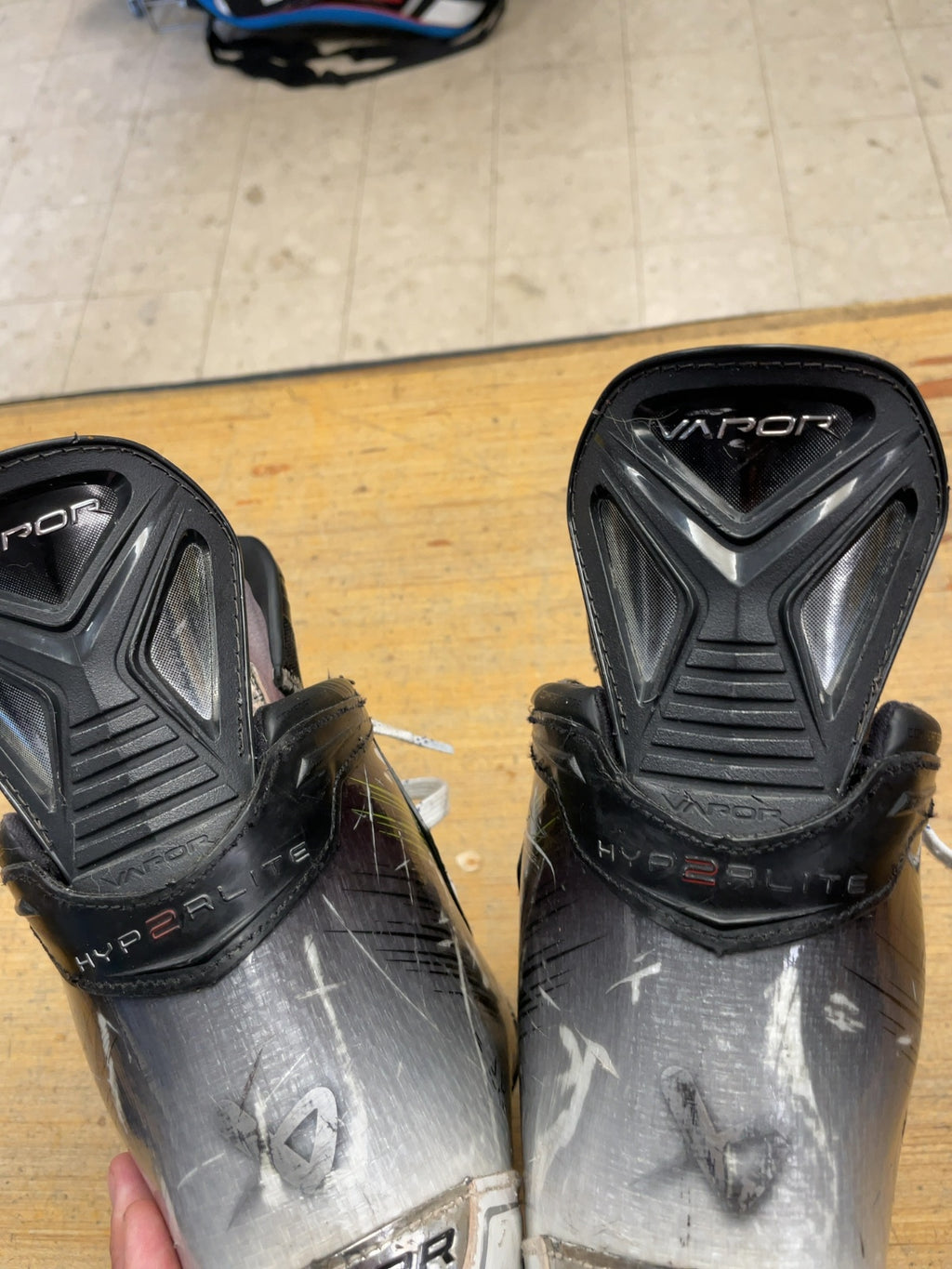 Bauer Vapor Hyperlite 2 Hockey Skates - Size 9.5