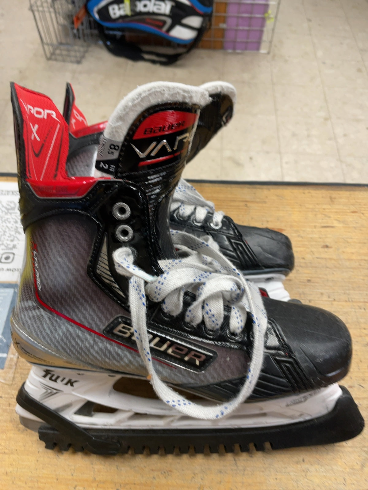 Bauer Vapor LTX Pro+ Size 8.5 Fit 2 Hockey Skates