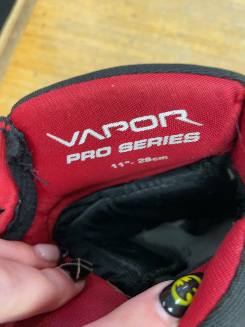 Bauer Vapor Pro Series 11" Hockey Gloves