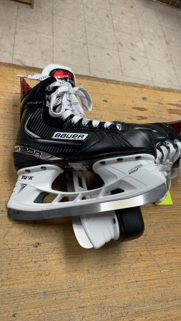 Bauer Vapor Select Hockey Skates size 2