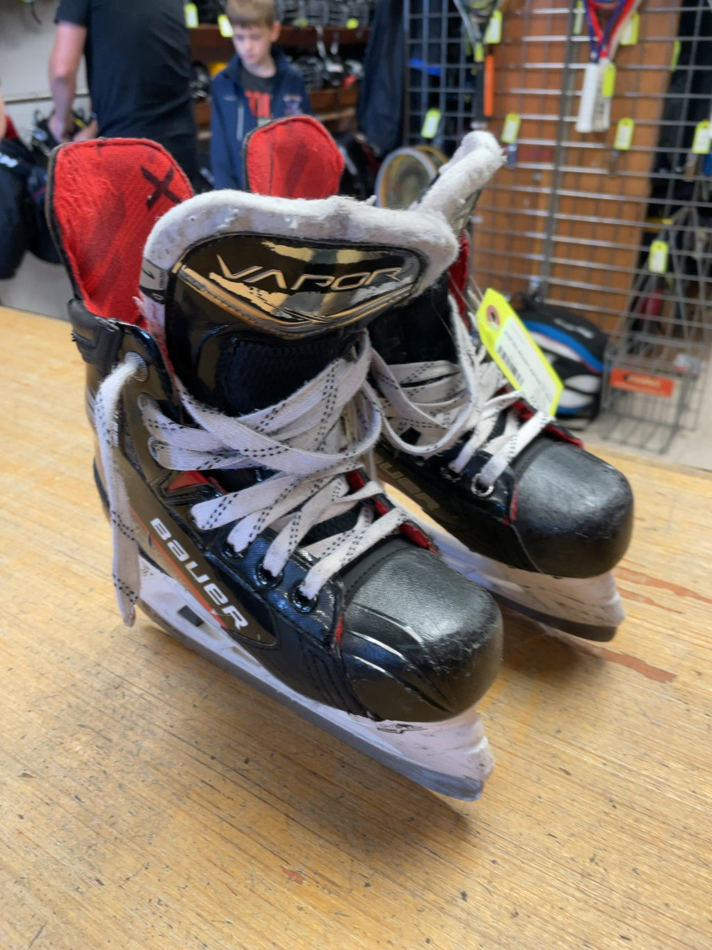 Bauer Vapor Select Size 1D Hockey Skates