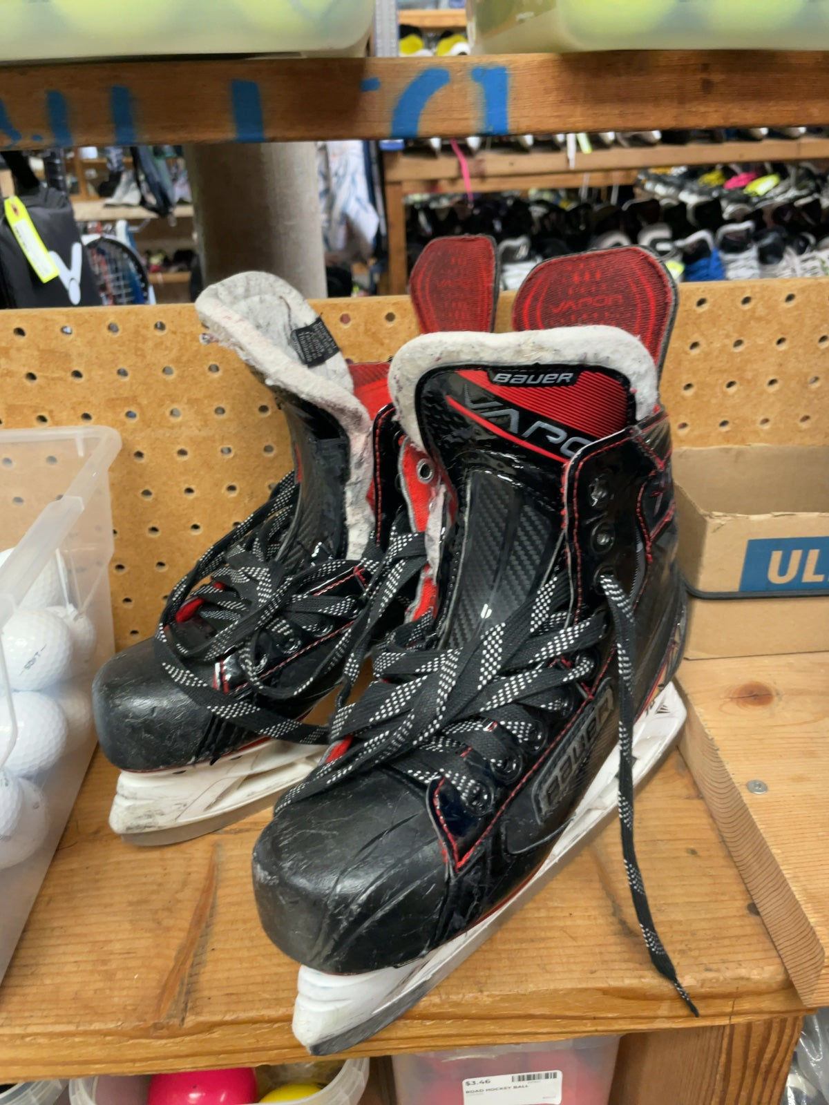 Bauer Vapor Size 4 Hockey Skates