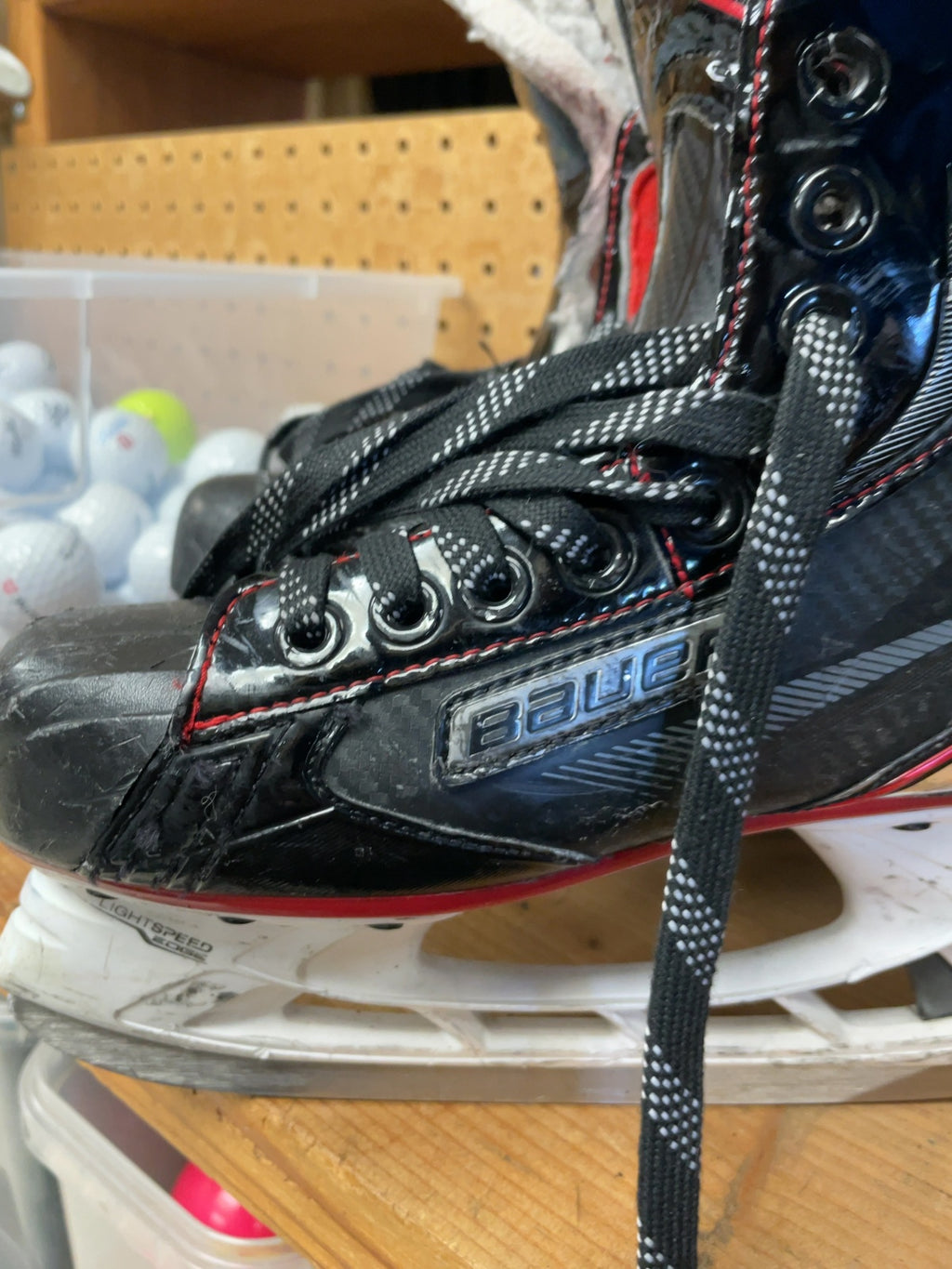 Bauer Vapor Size 4 Hockey Skates