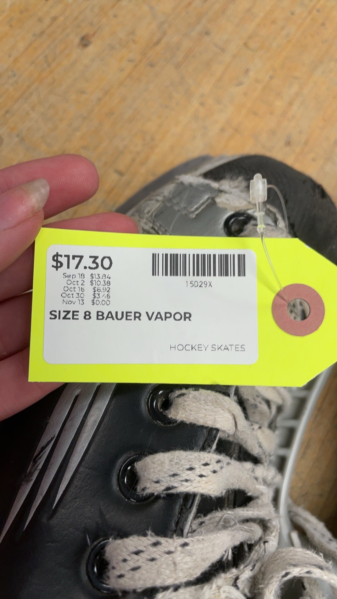 Bauer Vapor Size 8 Hockey Skates