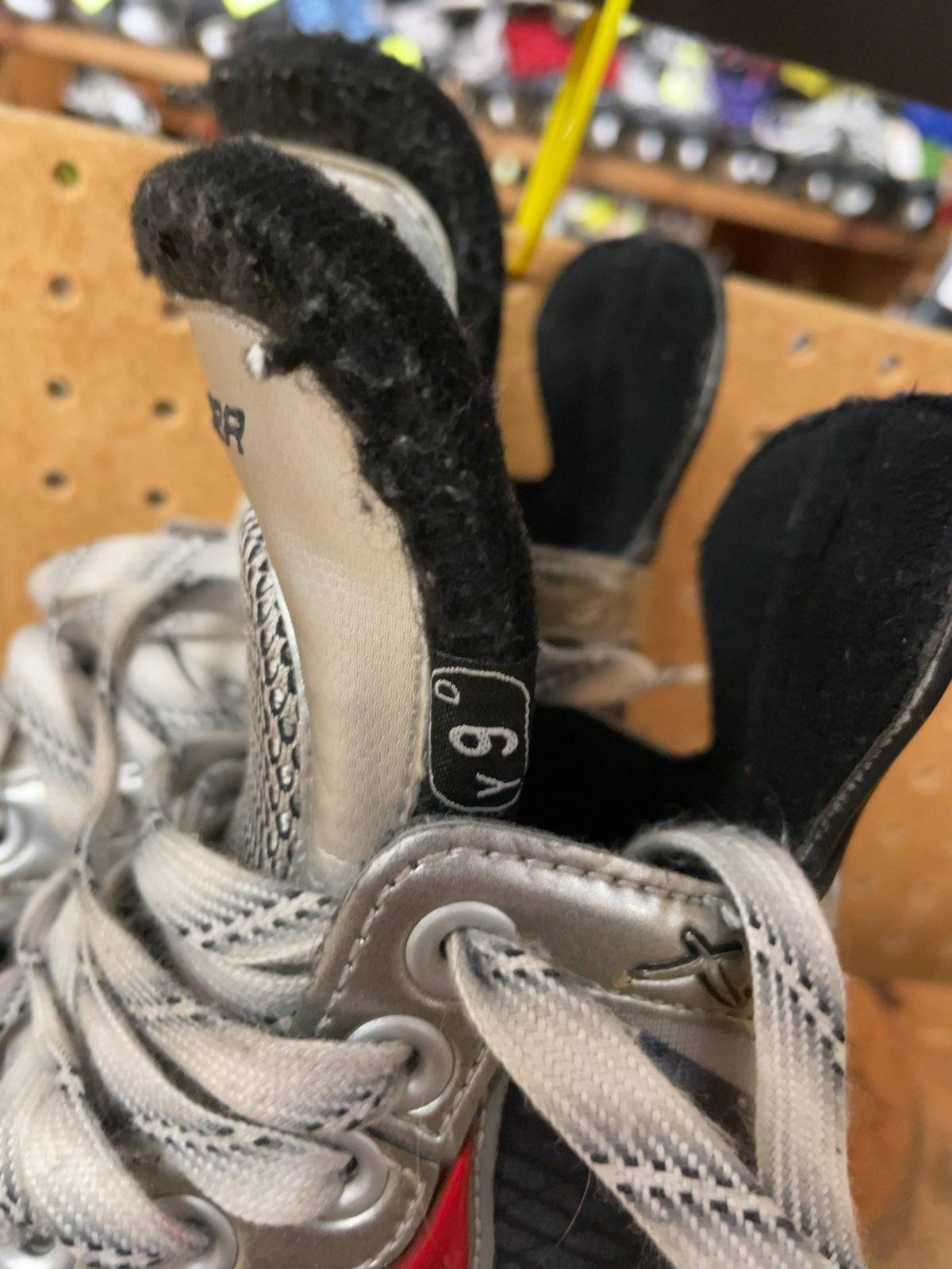 Bauer Vapor Size 9C Hockey Skates