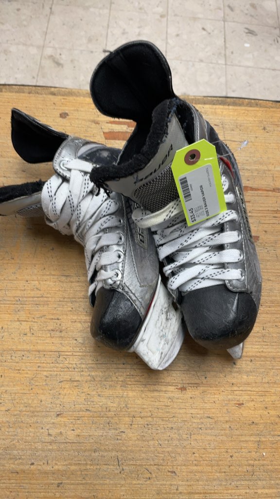 Bauer Vapor X:20 Hockey Skates - Size 3