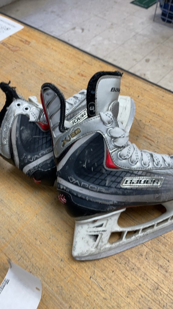 Bauer Vapor X:20 Hockey Skates - Size 3