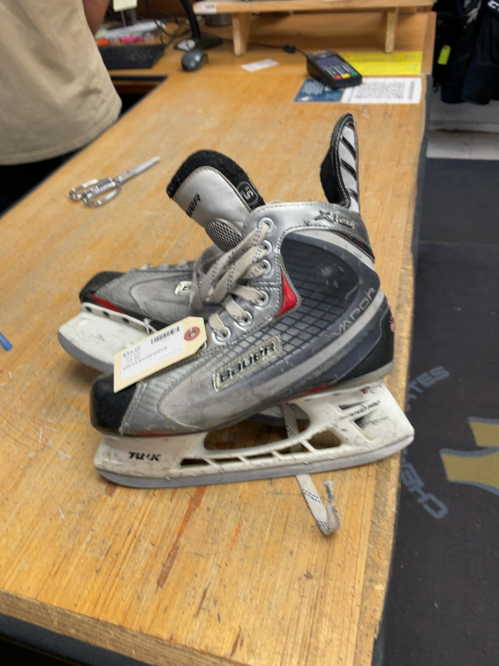 Bauer Vapor X:20 Size 5.5 D Hockey Skates