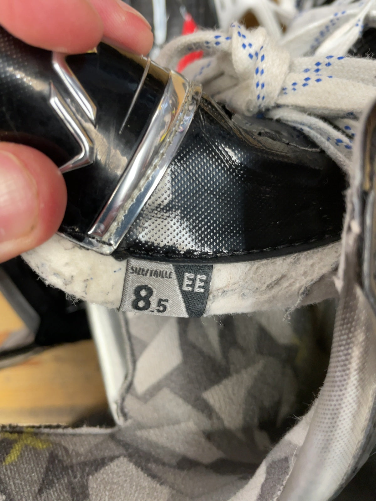 Bauer Vapor X3 Size 8.5 EE Hockey Skates