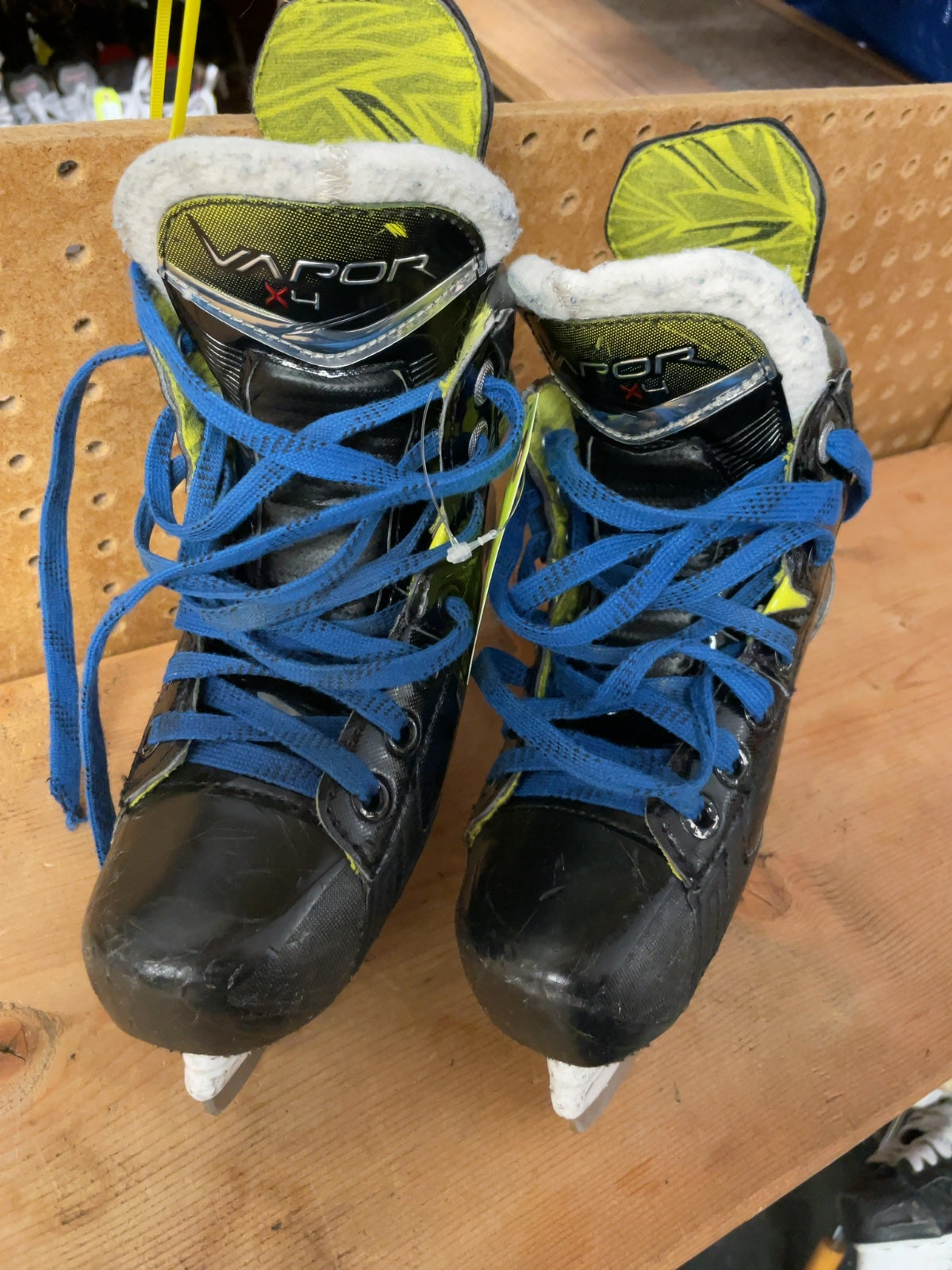 Bauer Vapor X4 Size 13.5C Hockey Skates